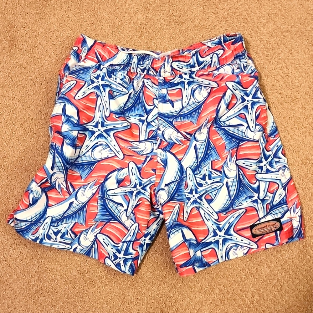 Boys Vineyard Vines swim trunks Medium